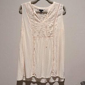 PRICE DROP! Torrid blush pink crochet & swiss dot sleeveless top size 2